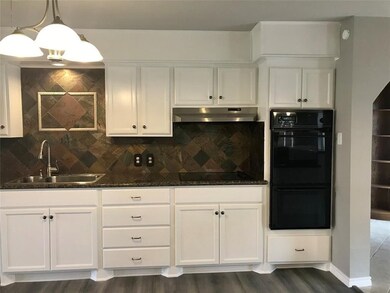 211 Upper Colorado Dr, Bay City, TX 77414 - photo 4