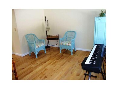 Den/Family/Great Room. Versatile...