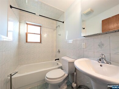 80 Schuyler Ave unit 2, Kearny, NJ 07032 - photo 7