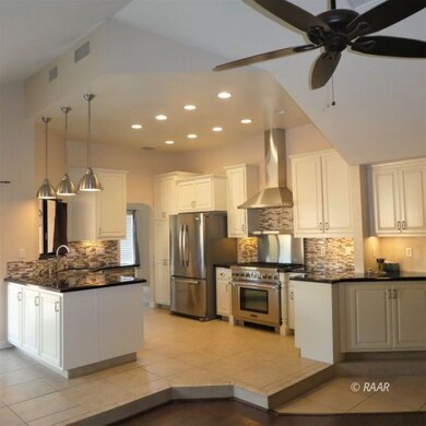 Gorgeous kitchen