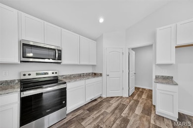 291 Auburn Ridge Dr, Troy, MO 63379 - photo 4