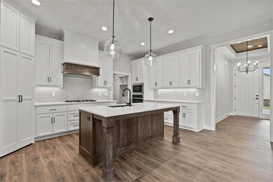 4500 SW Berkshire Dr, Lee's Summit, MO 64083 - photo 5