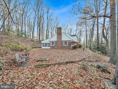 946 Hunters Rd, Mohnton, PA 19540 - photo 4