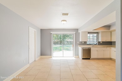 021-photo-dining-room-12783942