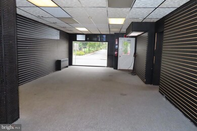 133 N Main St, Chambersburg, PA 17201 - photo 4