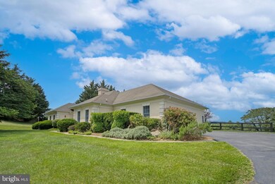 35385 Carnoustie Cir, Round Hill, VA 20141 - photo 3