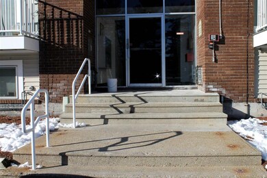 63E Constitution Dr, Londonderry, NH 03053 - photo 5