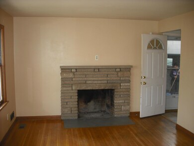 741 Demorest Rd, Columbus, OH 43204 - photo 2