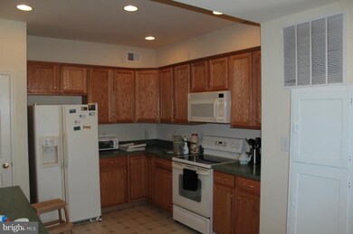 10341 Bridle Ct, Hagerstown, MD 21740 - photo 5