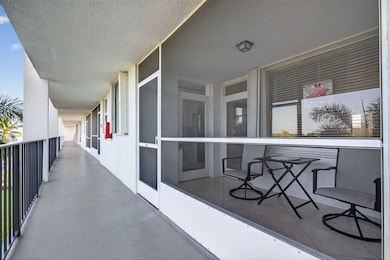 109 Paradise Harbour Blvd unit 409, North Palm Beach, FL 33408 - photo 4