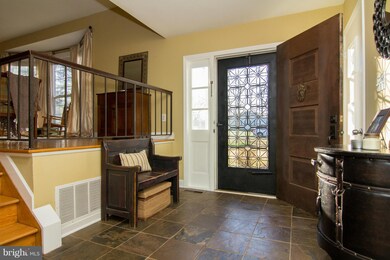 6137 Oak Hill Dr, Sykesville, MD 21784 - photo 4