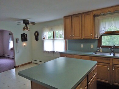 426 Rock Valley Rd, Holyoke, MA 01040 - photo 6