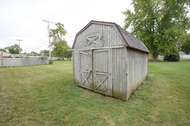 705 E Vine St, Rensselaer, IN 47978 - photo 4