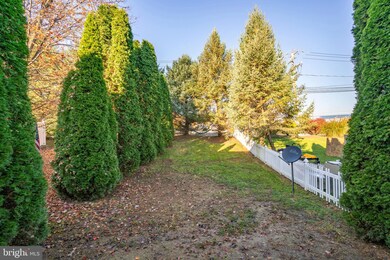 202 Fieldcrest Dr, New Holland, PA 17557 - photo 4