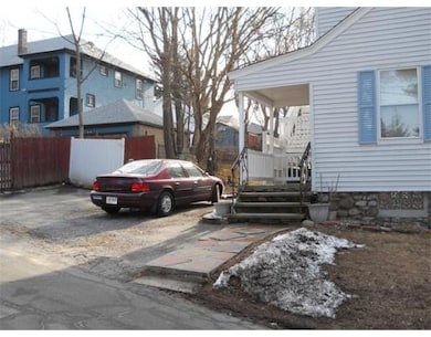 139 Lawrence St, Methuen, MA 01844 - photo 4