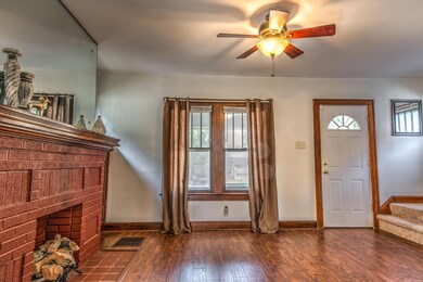 Entry/Living Area