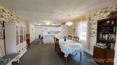 105 Joyce Rd, Hendersonville, NC 28792 - photo 4