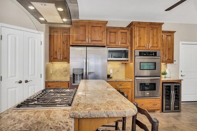 813 Dogwood Ln, Fredericksburg, TX 78624 - photo 4