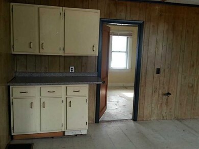 239 Grove St, Woonsocket, RI 02895 - photo 2