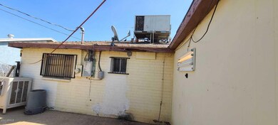 4126 N 47th Dr, Phoenix, AZ 85031 - photo 5