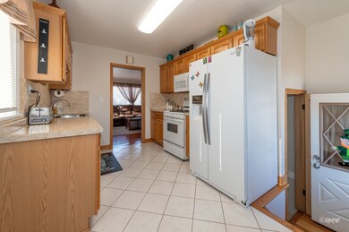 4525 Hirschberg Ct, Schiller Park, IL 60176 - photo 6