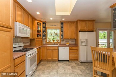8325 Woodacre St, Alexandria, VA 22308 - photo 6