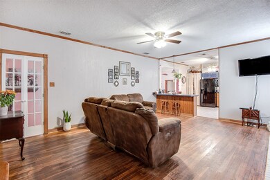 125 Circle Dr, Cleburne, TX 76033 - photo 7