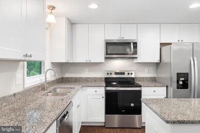 10913 Buckskin Ln, Fredericksburg, VA 22407 - photo 6