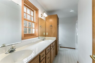 740 Pleasant Oak Dr, Oregon, WI 53575 - photo 4