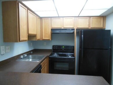 734 Executive Center Dr unit 14, West Palm Beach, FL 33401 - photo 6