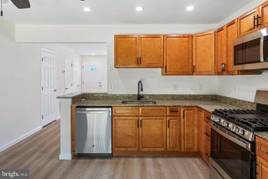 1985 Winslow Ct, Woodbridge, VA 22191 - photo 4