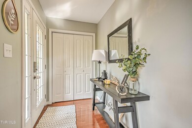 517 W Glade St DOM-5