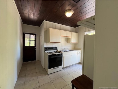 2172 NE Poinciana Terrace unit 10, Jensen Beach, FL 34957 - photo 5