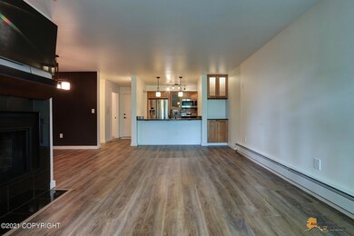Living Room w/Breakfast Bar