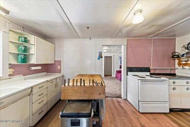 418 W Fleming Ave, Winslow, AZ 86047 - photo 6