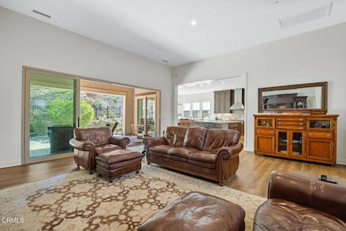 2188 Jovana Ct Camarillo CA-large-006-00