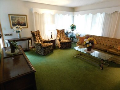 2952 W 24th St, Erie, PA 16506 - photo 3