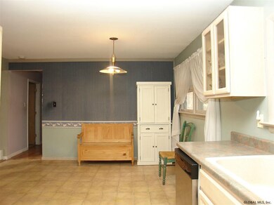 261 Lapp Rd, Clifton Park, NY 12065 - photo 4