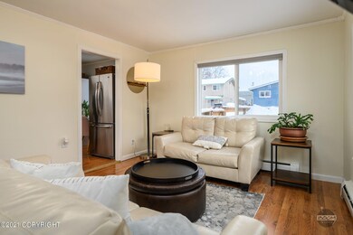 1341 E Tenth Ave-23