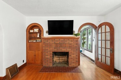 406 S Wayne St, Angola, IN 46703 - photo 6