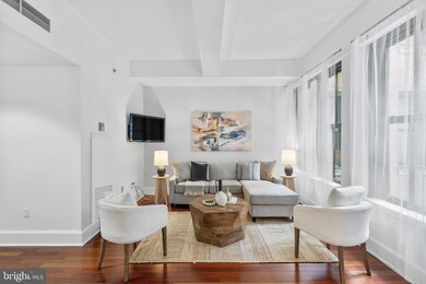 The Ellington unit 7I, Philadelphia, PA 19102 - photo 4