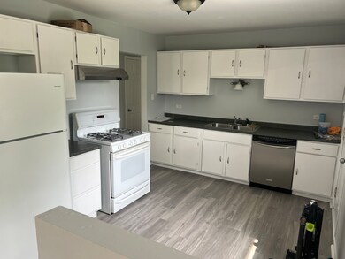 17119 Magnolia Dr, Hazel Crest, IL 60429 - photo 5