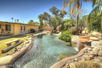 Mid-town Oasis