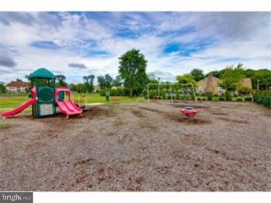 557 Shetland Ct unit 557, Sewell, NJ 08080 - photo 3