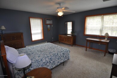 133 Bear Creek Lake Dr, Jim Thorpe, PA 18229 - photo 5