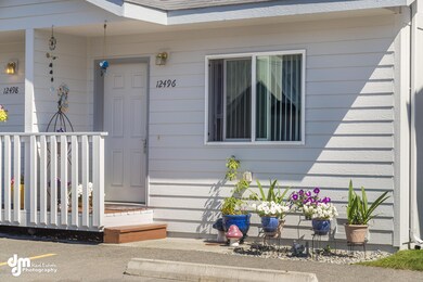 Exterior_Front Porch 7130-FULL
