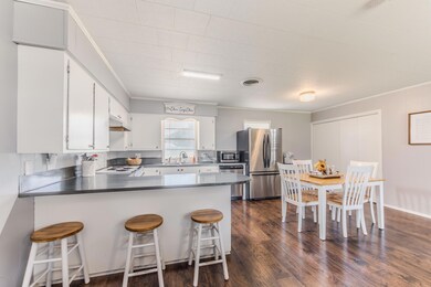 1426 Athabaska St, Eunice, LA 70535 - photo 6