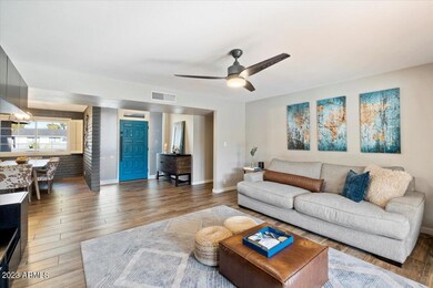 Entry & Livingroom