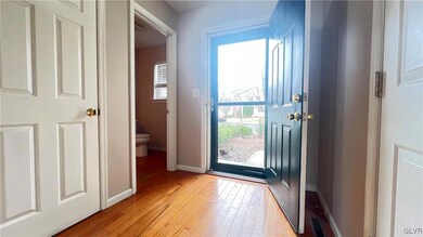 6885 Hunt Dr, Macungie, PA 18062 - photo 4