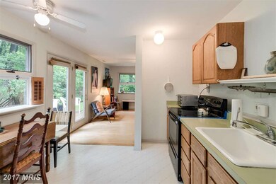 15 Froude Cir unit 15, Cabin John, MD 20818 - photo 2